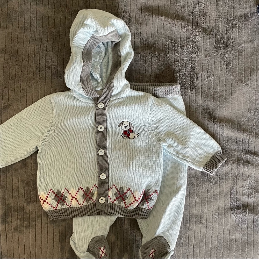 NWOT- Hoodie and Pants set - size 6 months